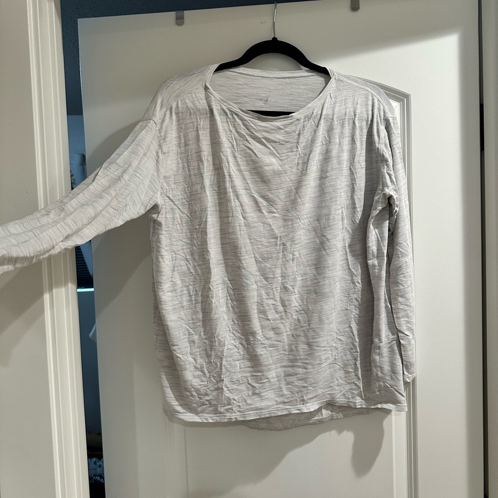 Women’s lululemon long sleeved top